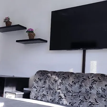 уютен в - 2 спални и кухня