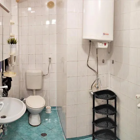 уютен в - 2 спални и кухня