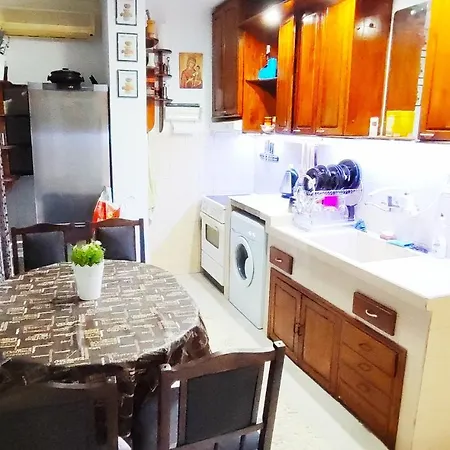 уютен в - 2 спални и кухня