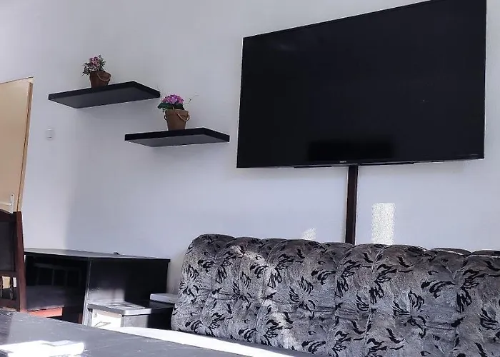 уютен в - 2 спални и кухня