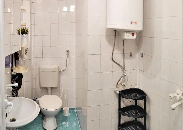 уютен в - 2 спални и кухня